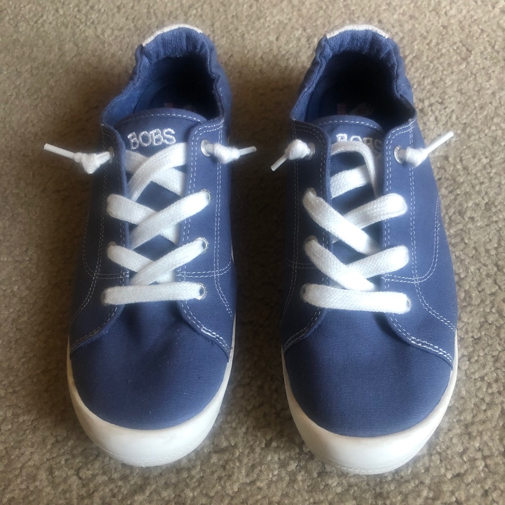 Walking shoes sneakers